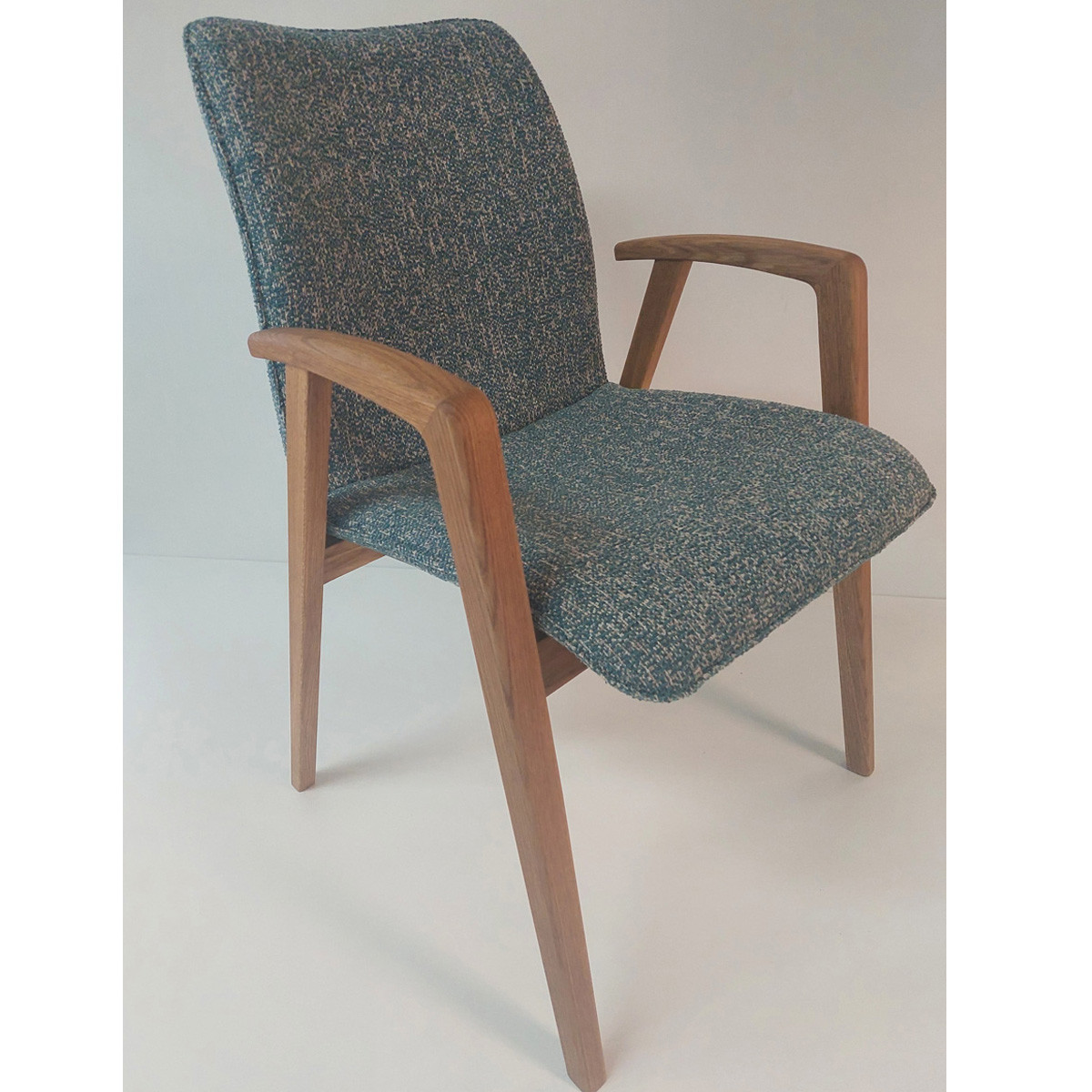 Jedilniški stoli vrhunske kakovosti