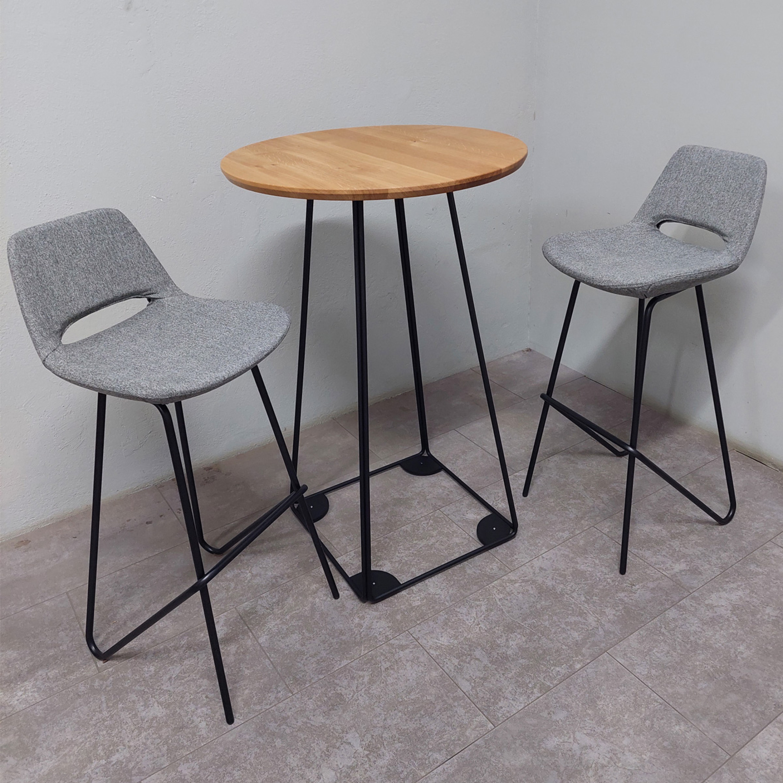 ZADNJI KOSI barska stola in barska miza